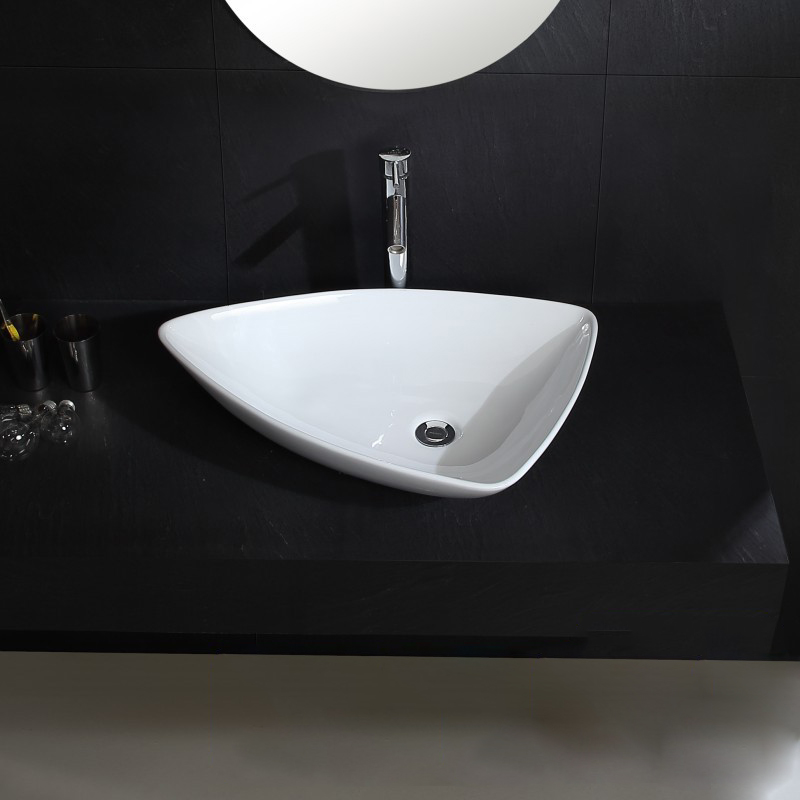 Beliebtes modernes Design-Hotel-Sanitärkeramik-Waschbecken, Badezimmer, dreieckiges Handwaschbecken, Waschbecken