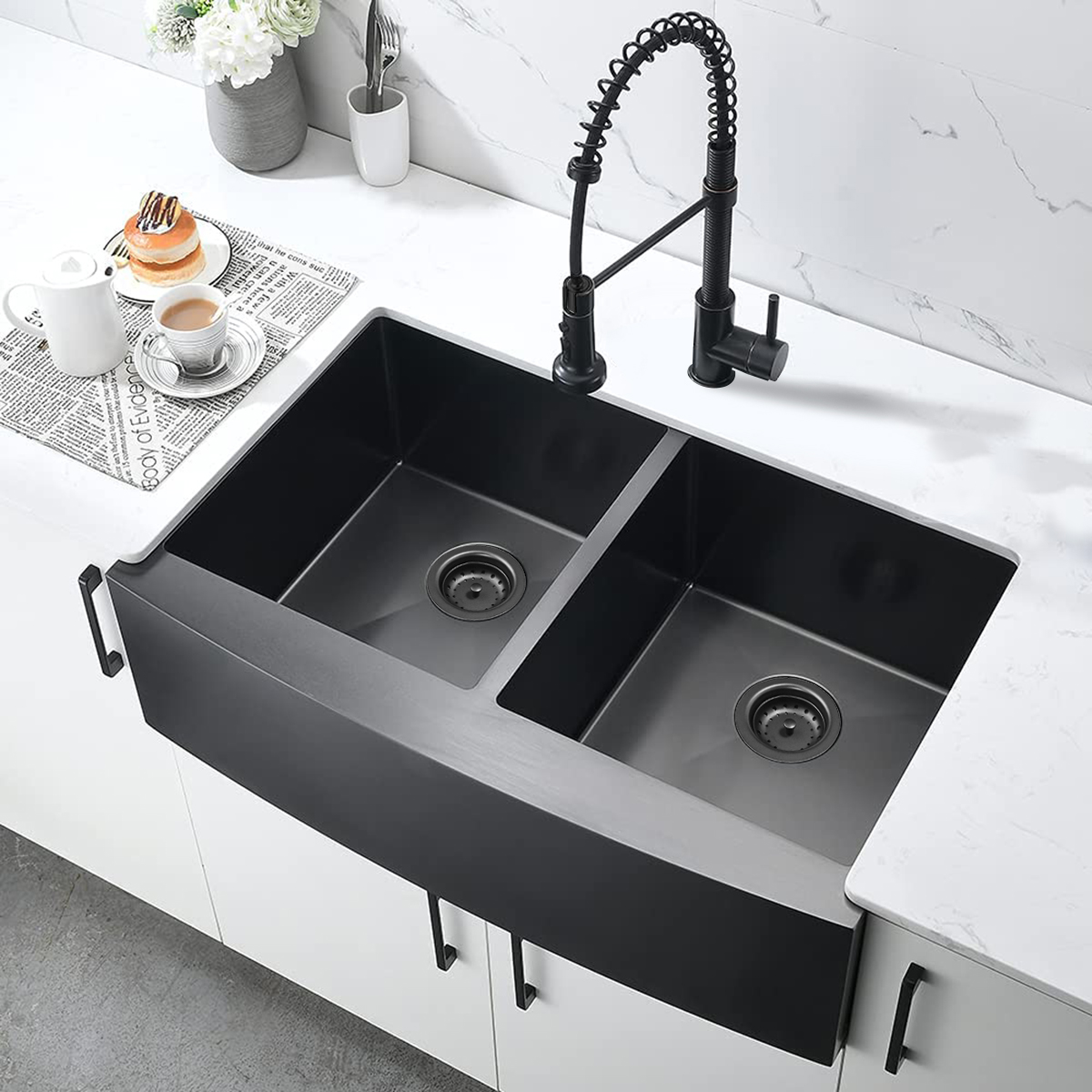 33x21 Gunmetal Black geteilt 50/50 Farmhouse Kitchen Sink 304 Edelstahl 9 Zoll tiefe Doppelwaschbeckenschürze vorne Farm Sink für die Küche