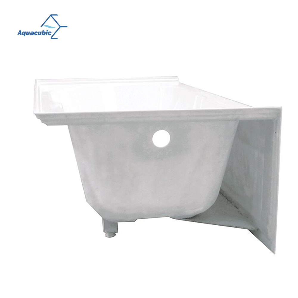 Einbau-Badewanne mit integrierter Schürze, einteilige, weiße, rechteckige Nischenbadewanne aus Acryl für Projekte