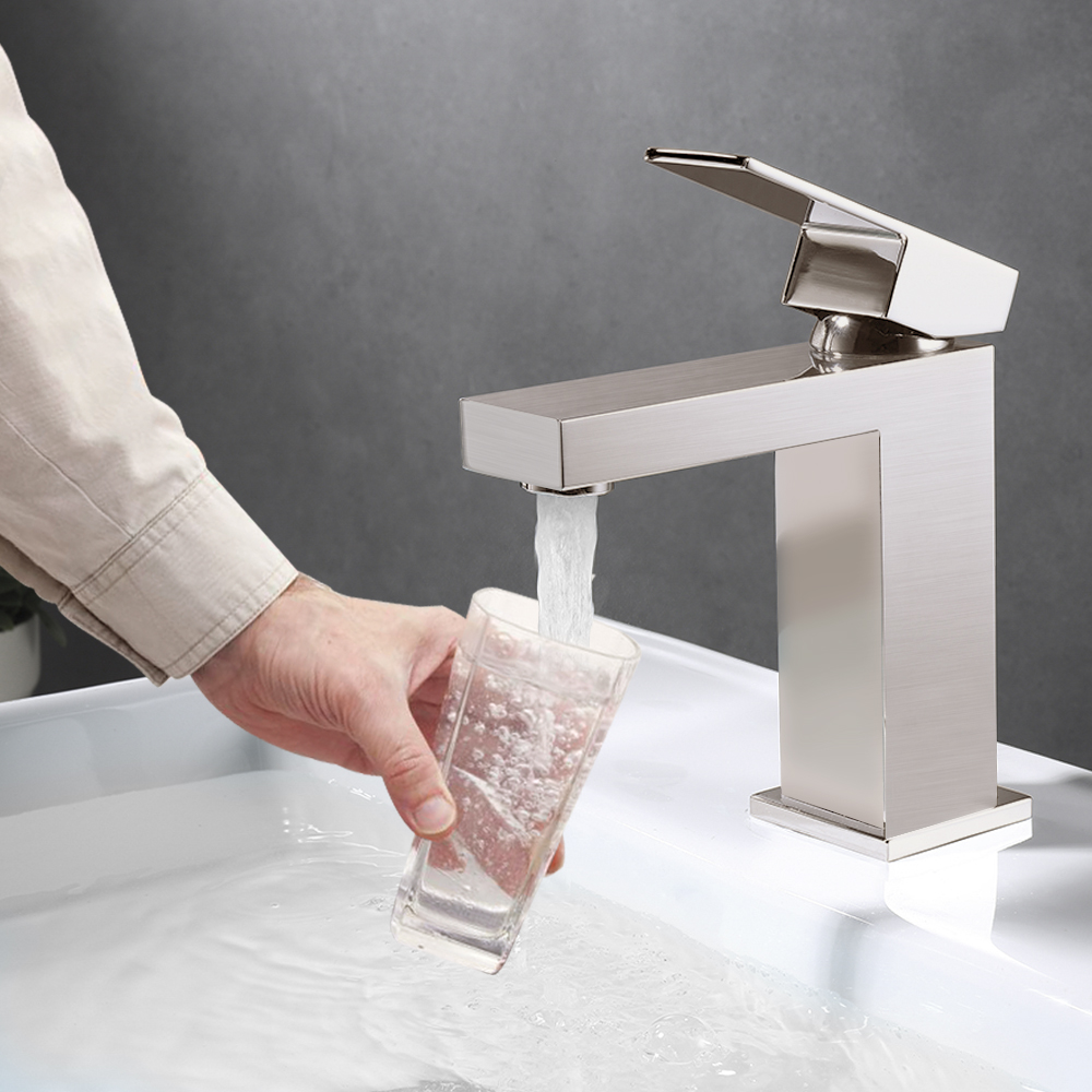 Wie wählt man einen neuen Badhahn aus?