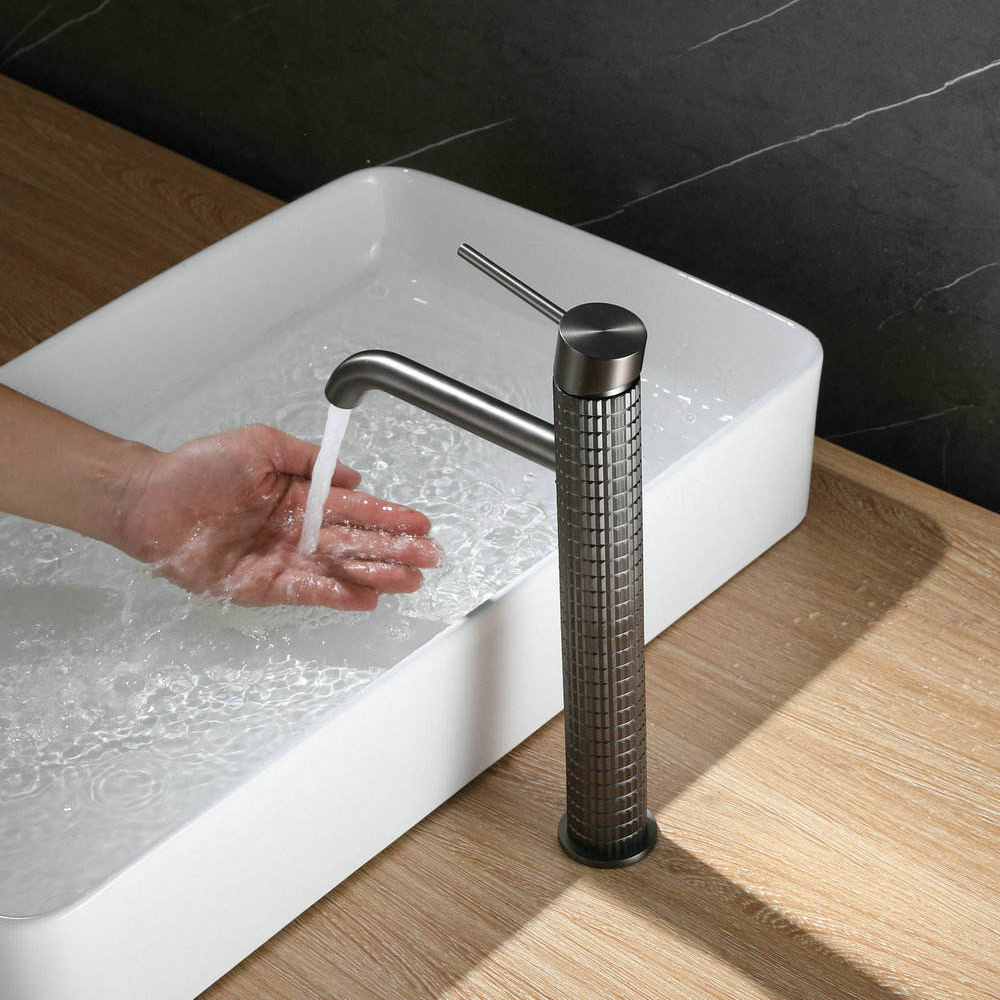 Rändel-Design, hoher Waschbecken-Wasserhahn, italienisches Design, Badezimmer-Wasserhahn, heißes, kaltes Wasser, Gunmetal-graue Farbe, Waschbecken-Wasserhahn aus Messing